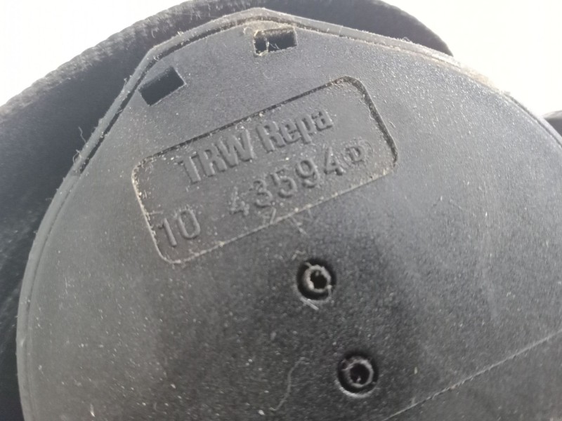 Recambio de cinturon con pretensor delantero izquierdo para seat ibiza ii (6k1) 1.6 i referencia OEM IAM 1043594D  