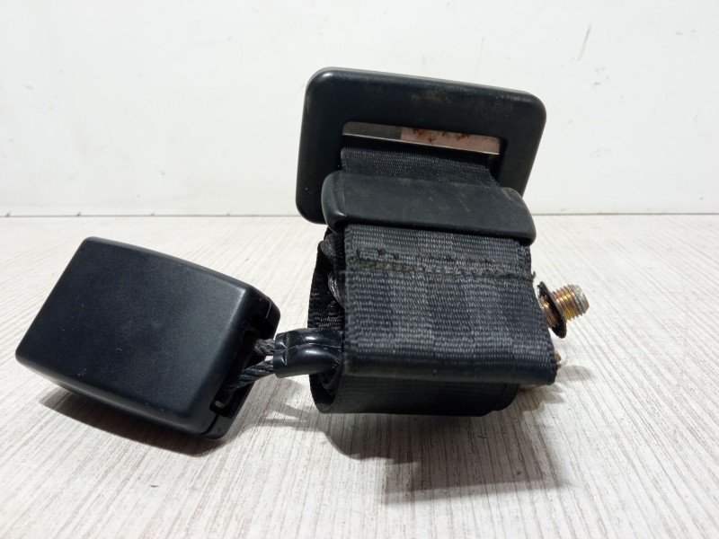 Recambio de anclaje cinturon trasero derecho para volkswagen polo iv sedán (9a4, 9a2, 9n2, 9a6) 1.4 referencia OEM IAM 6Q0857740