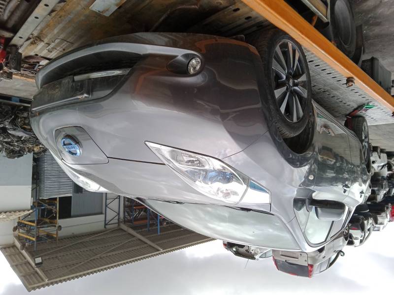 NISSAN LEAF (ZE0)