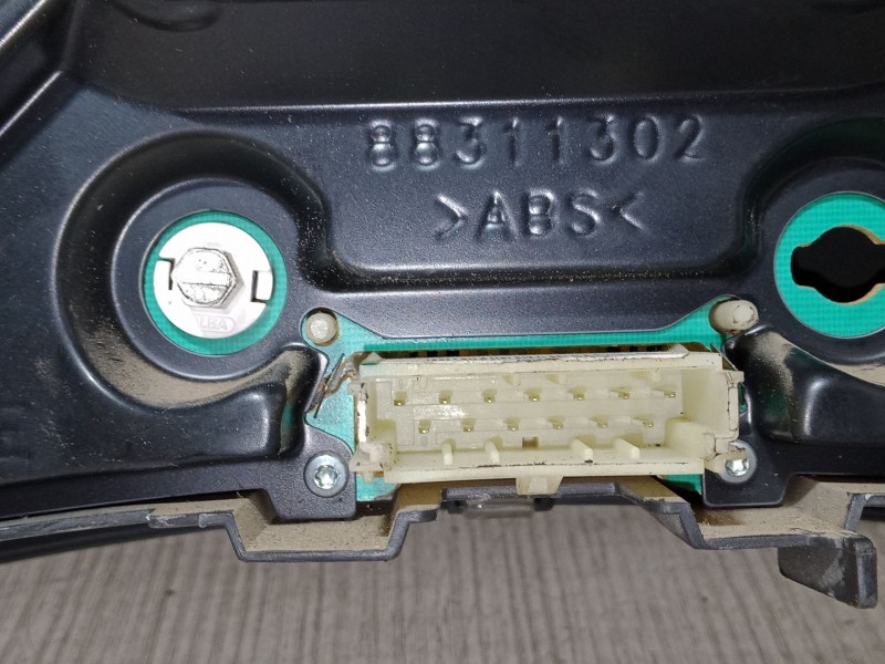 Recambio de cuadro instrumentos para opel combo tour 1.7 di 16v referencia OEM IAM 88311302  