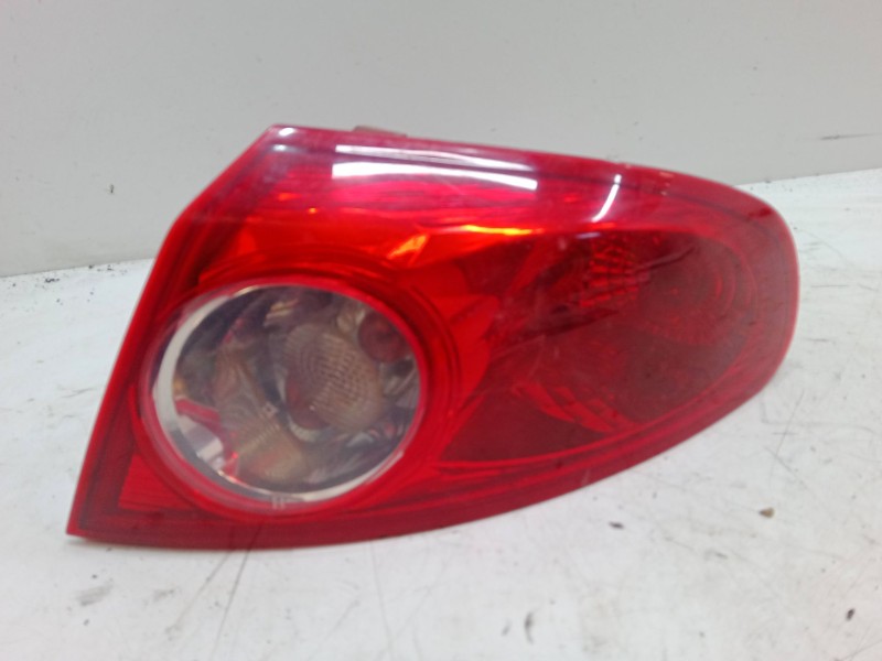 Recambio de piloto trasero derecho para daewoo lacetti hatchback (klan) 1.6 referencia OEM IAM   