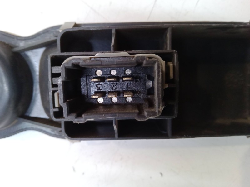 Recambio de mando elevalunas delantero derecho para renault modus / grand modus (f/jp0_) 1.4 (jp01, jp0j) referencia OEM IAM   