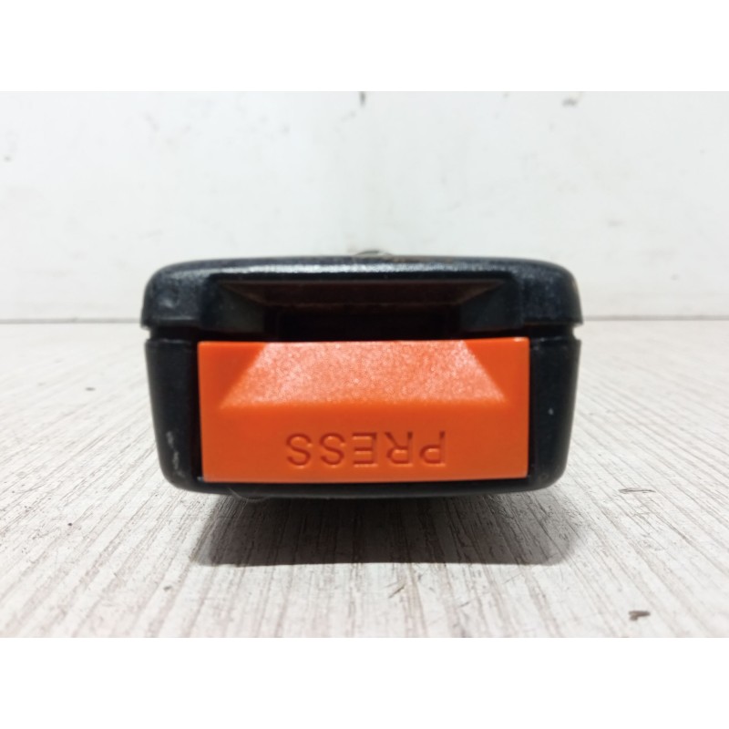 Recambio de anclaje cinturon trasero izquierdo para opel agila (a) (h00) 1.2 16v (f68) referencia OEM IAM 84970-84E00  