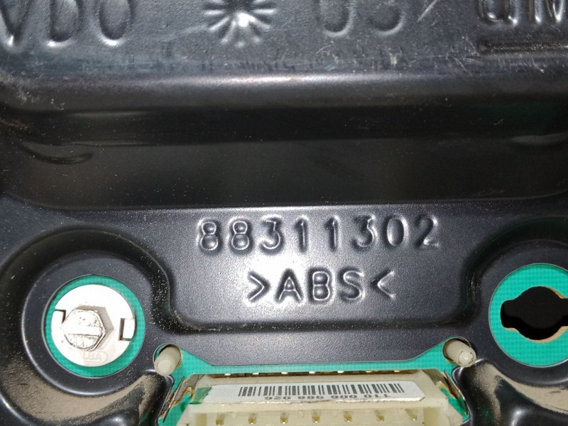 Recambio de cuadro instrumentos para opel combo tour 1.7 di 16v referencia OEM IAM 88311302  