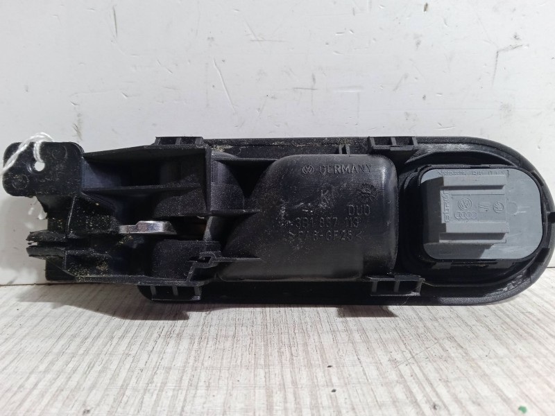 Recambio de maneta interior puerta delantera izquierda para volkswagen golf iv (1j1) 1.4 16v referencia OEM IAM 3B1837113.>PA6-G