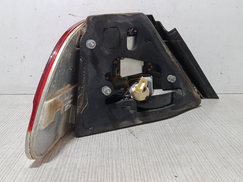 Recambio de piloto trasero derecho para bmw 7 (e65, e66, e67) 735 i, li referencia OEM IAM 155514  