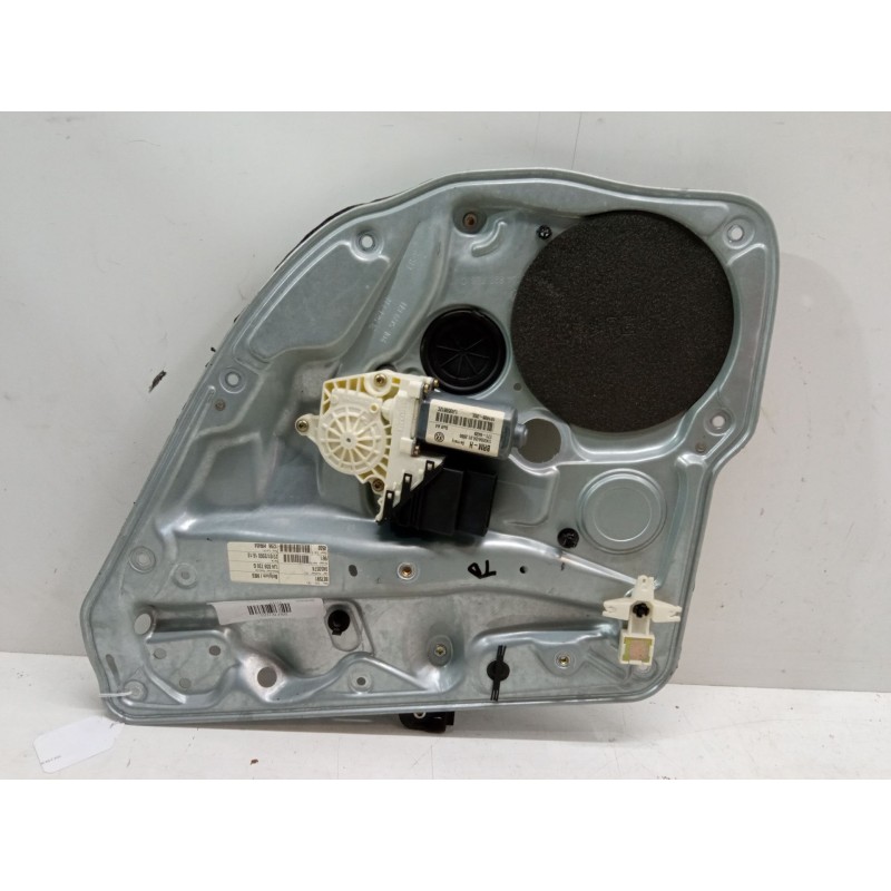 Recambio de elevalunas electrico trasero derecho para volkswagen golf iv (1j1) 1.4 16v referencia OEM IAM   