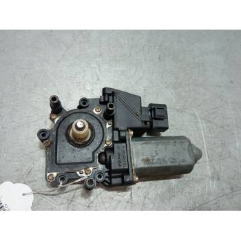 MOTOR ELEVALUNA DELANTERO DERECHO 103022100 