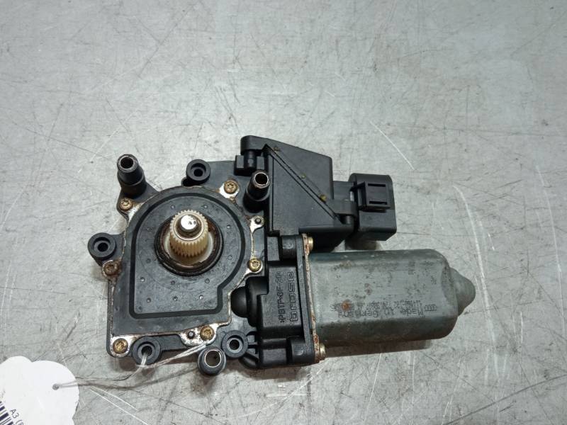 MOTOR ELEVALUNA DELANTERO DERECHO 103022100 
