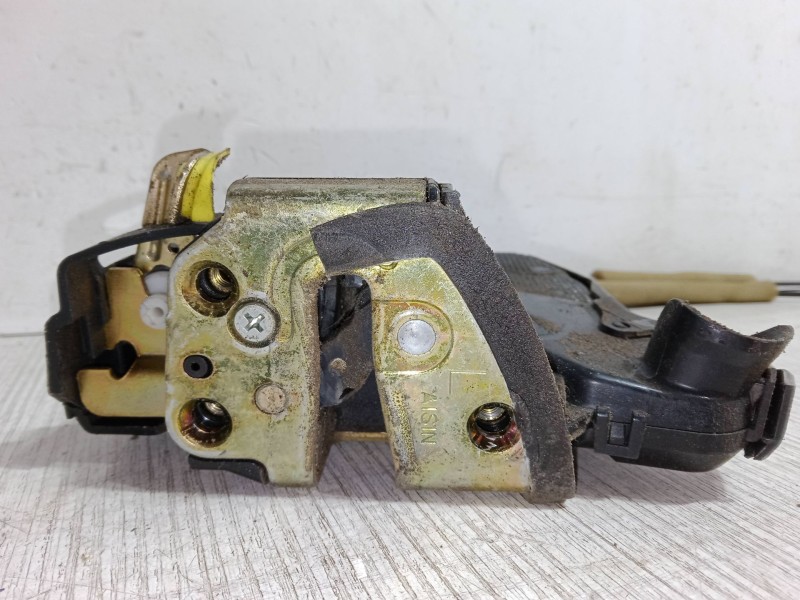 Recambio de cerradura puerta delantera izquierda para toyota corolla (_e12_) 1.4 vvt-i (zze120_) referencia OEM IAM   