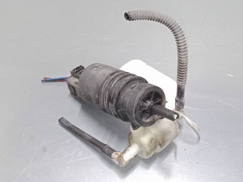 BOMBA LIMPIAPARABRISAS 