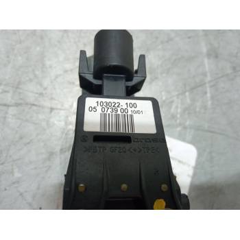 MOTOR ELEVALUNA DELANTERO DERECHO 103022100 