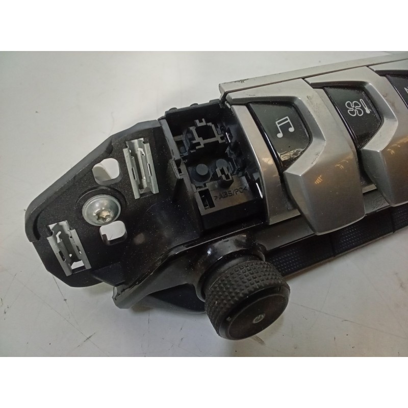 Recambio de consola central superior para peugeot 3008 suv (mc_, mr_, mj_, m4_) 1.5 bluehdi 130 referencia OEM IAM   