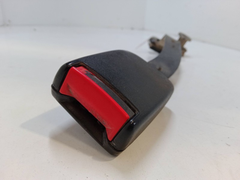 Recambio de anclaje cinturon delantero izquierdo para volkswagen golf iv (1j1) 1.9 tdi 4motion referencia OEM IAM 1J4858471  