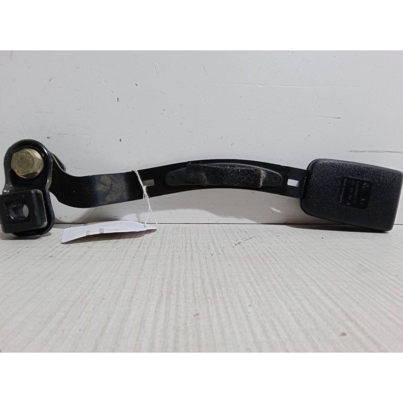 Recambio de anclaje cinturon delantero derecho para volkswagen golf iv (1j1) 1.4 16v referencia OEM IAM 1J4858472.151299A  