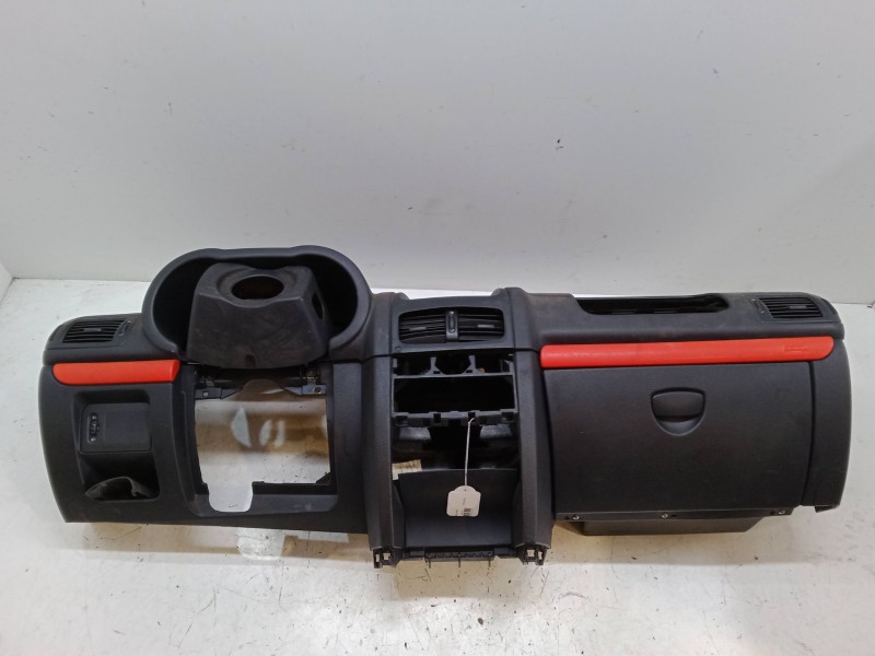 Recambio de salpicadero para renault clio ii (bb_, cb_) 1.5 dci (b/cb07) referencia OEM IAM   