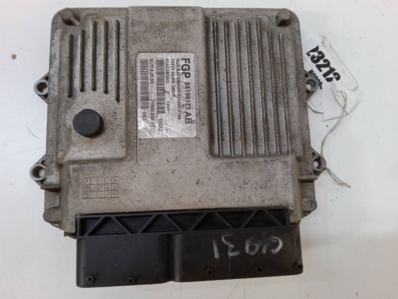 Recambio de centralita motor uce para suzuki swift iii (mz, ez) 1.3 ddis (rs 413d) referencia OEM IAM FGP55195173AB  71600.039.0