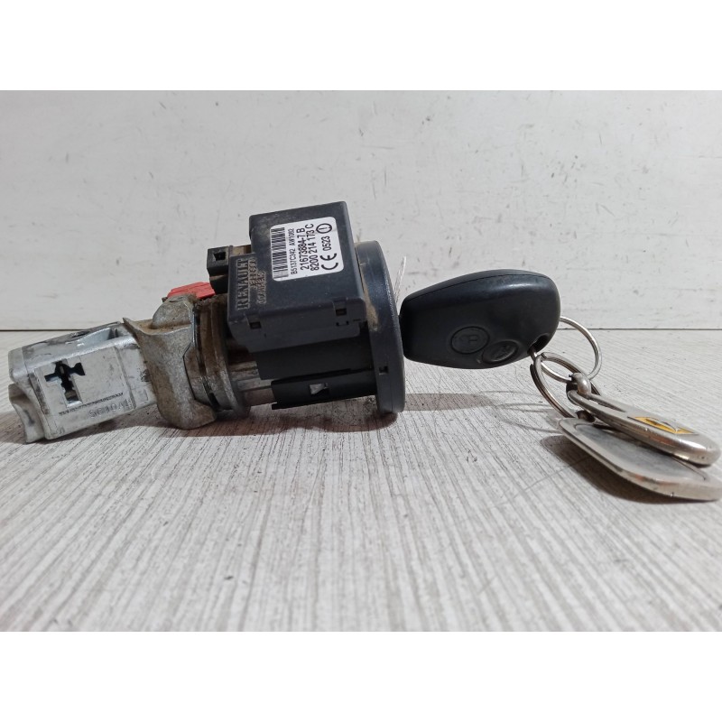 Recambio de clausor para renault modus / grand modus (f/jp0_) 1.4 (jp01, jp0j) referencia OEM IAM 8200214173C  216738847B