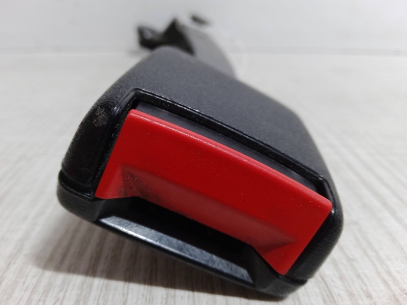 Recambio de anclaje cinturon delantero izquierdo para volkswagen golf iv (1j1) 1.4 16v referencia OEM IAM 1J4858471.291299A  