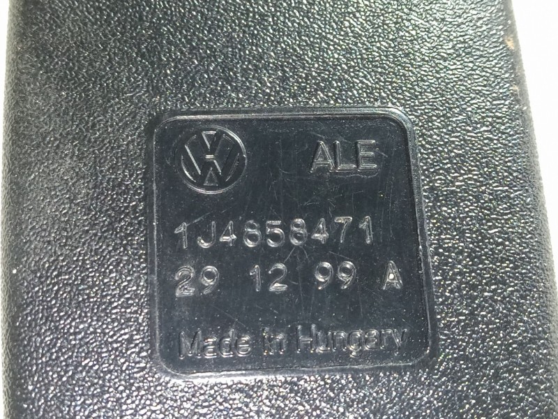 Recambio de anclaje cinturon delantero izquierdo para volkswagen golf iv (1j1) 1.4 16v referencia OEM IAM 1J4858471.291299A  
