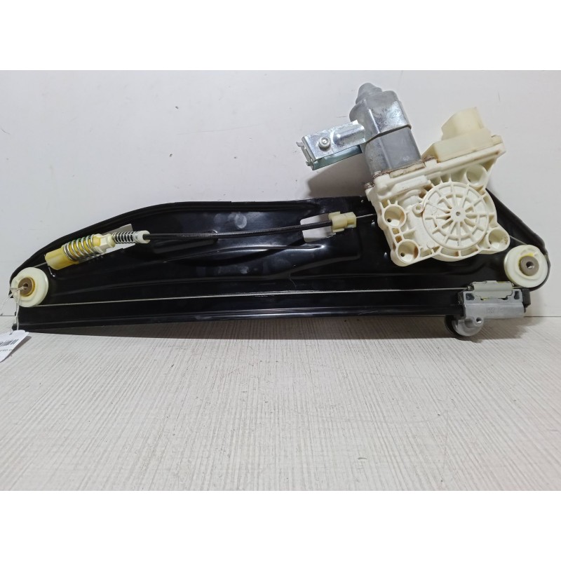 Recambio de elevalunas electrico trasero derecho para bmw 7 (e65, e66, e67) 735 i, li referencia OEM IAM 7024814E  