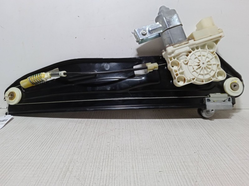 Recambio de elevalunas electrico trasero derecho para bmw 7 (e65, e66, e67) 735 i, li referencia OEM IAM 7024814E  