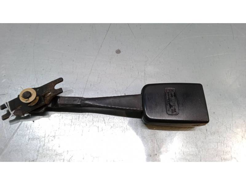 ANCLAJE CINTURON DELANTERO IZQUIERDO 