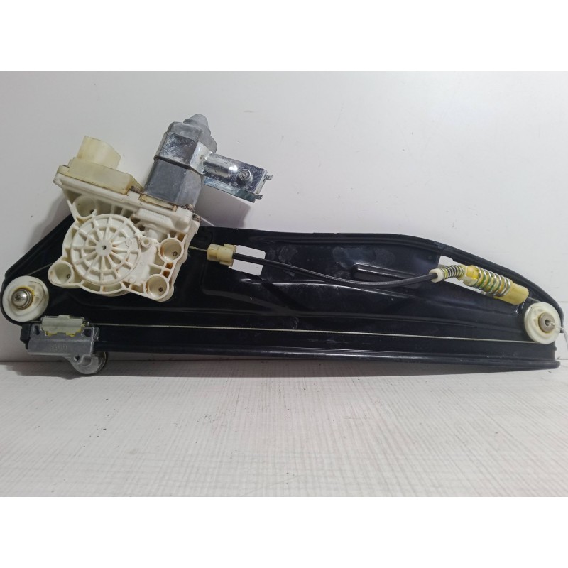 Recambio de elevalunas electrico trasero izquierdo para bmw 7 (e65, e66, e67) 735 i, li referencia OEM IAM 020.60080.01.5WK1052 