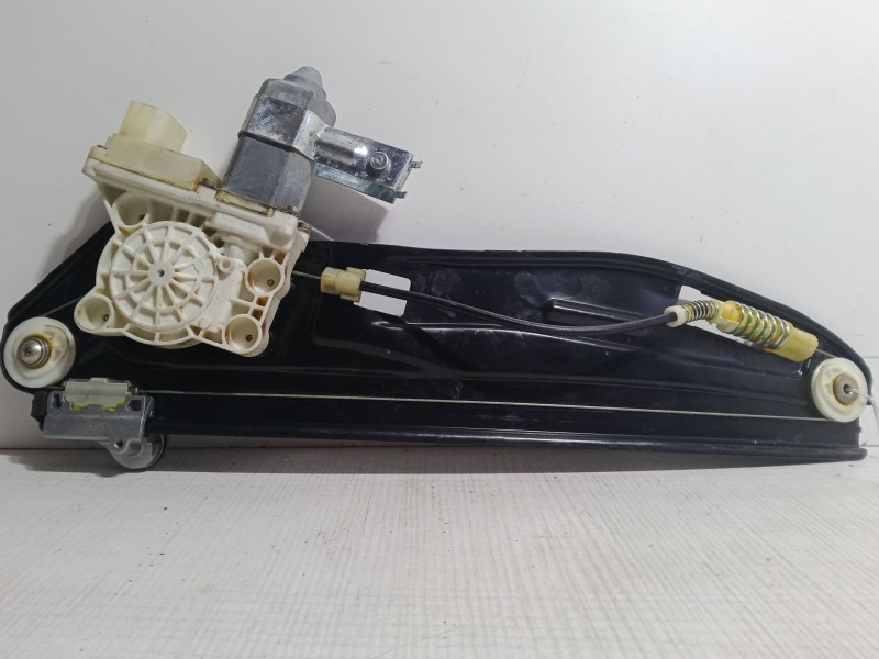 Recambio de elevalunas electrico trasero izquierdo para bmw 7 (e65, e66, e67) 735 i, li referencia OEM IAM 020.60080.01.5WK1052 