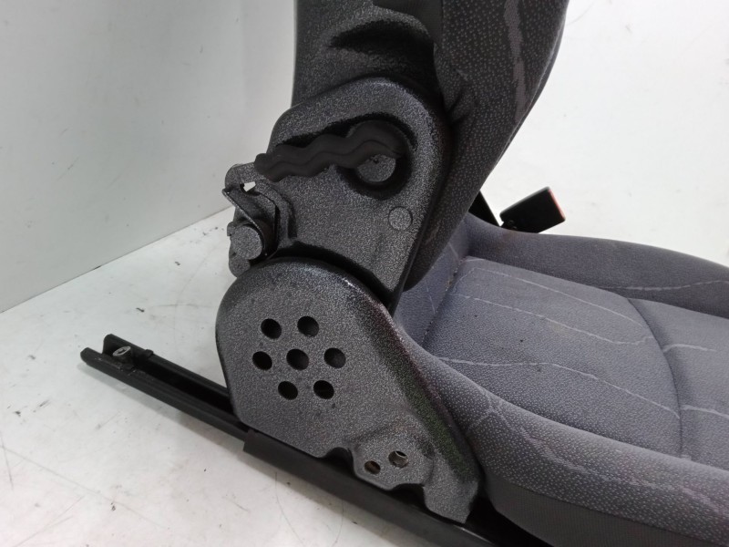 Recambio de asiento delantero derecho para smart fortwo coupé (450) 0.7 (450.352, 450.332) referencia OEM IAM   