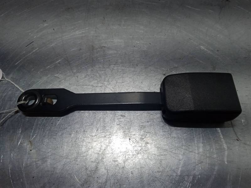 ANCLAJE CINTURON DELANTERO DERECHO 