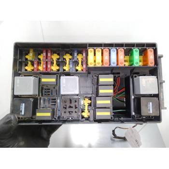 CAJA RELES / FUSIBLES 2T1T14A076AF 