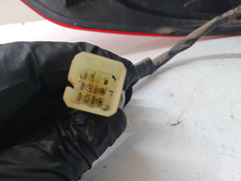 Recambio de piloto trasero derecho para fiat sedici (189_) 1.6 16v 4x4 referencia OEM IAM   