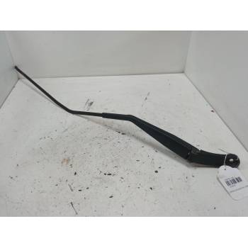 BRAZO LIMPIA DELANTERO DERECHO 