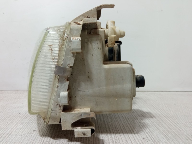 Recambio de faro izquierdo para volkswagen polo iii (6n1) 45 1.0 referencia OEM IAM 962495-00  