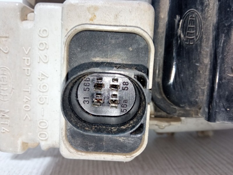 Recambio de faro izquierdo para volkswagen polo iii (6n1) 45 1.0 referencia OEM IAM 962495-00  