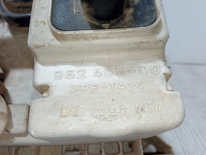 Recambio de faro izquierdo para volkswagen polo iii (6n1) 45 1.0 referencia OEM IAM 962495-00  