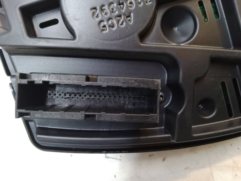 Recambio de cuadro instrumentos para opel zafira / zafira family b (a05) 1.8 (m75) referencia OEM IAM 13309002YC  SW7655