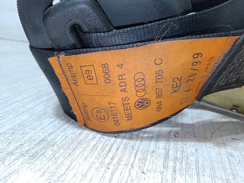 Recambio de cinturon seguridad delantero izquierdo para volkswagen polo iii (6n1) 75 1.6 4motion referencia OEM IAM 6N4857705C  