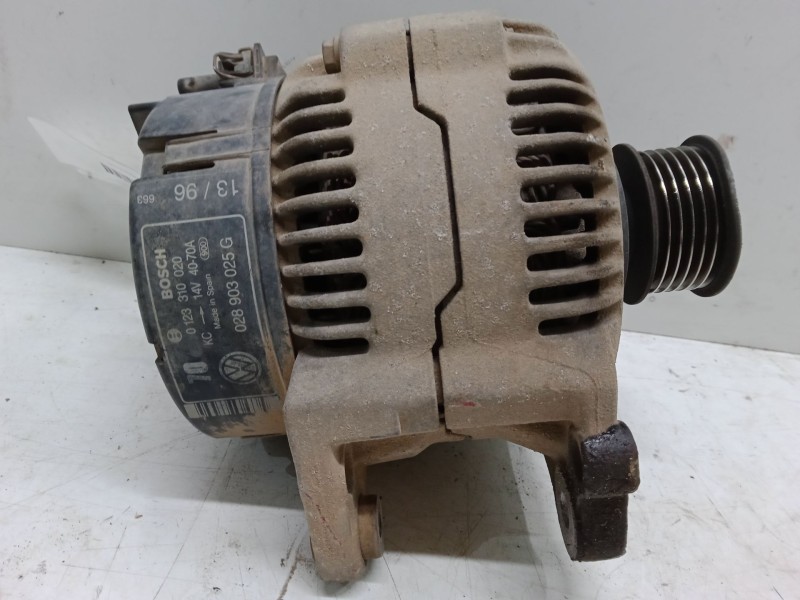 Recambio de alternador para volkswagen polo iii (6n1) 45 1.0 referencia OEM IAM 0123310020 028 903 025 G 