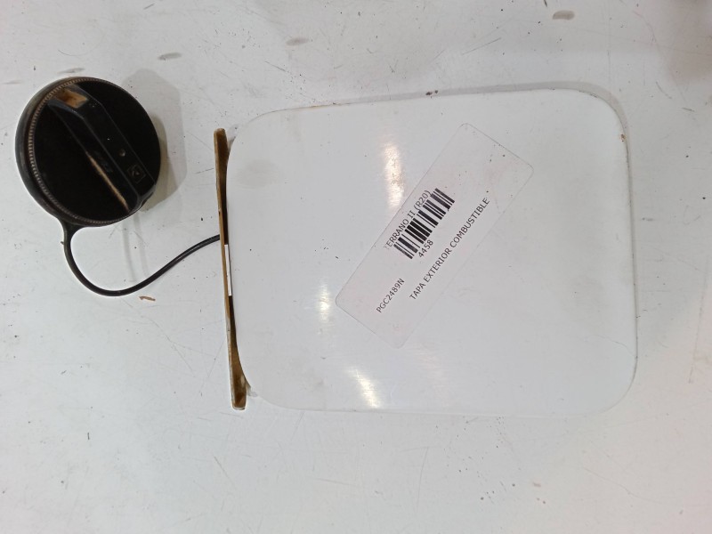 Recambio de tapa exterior combustible para nissan terrano ii (r20) 2.7 tdi 4wd referencia OEM IAM   