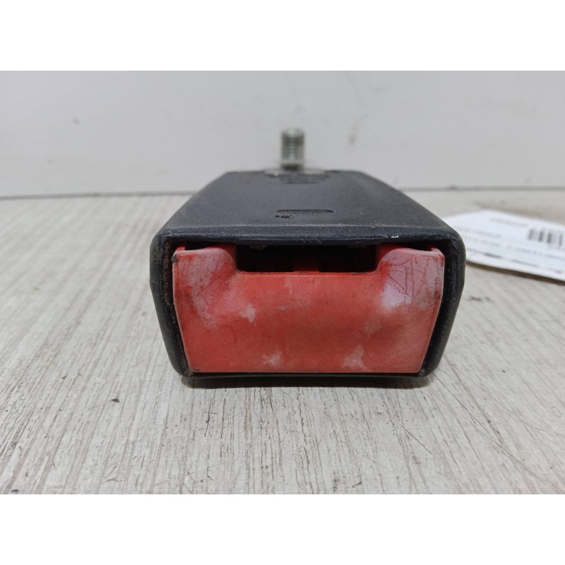 Recambio de anclaje cinturon delantero derecho para fiat panda / panda classic (169_) 1.1 (169.axa1a) referencia OEM IAM 3303282 Recambio de anclaje cinturon delantero derecho para fiat panda / panda classic (169_) 1.1 (169.axa1a) referencia OEM IAM 3303282