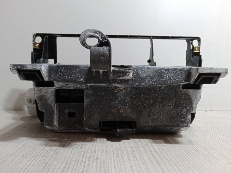 Recambio de consola central inferior para bmw 7 (e65, e66, e67) 735 i, li referencia OEM IAM   