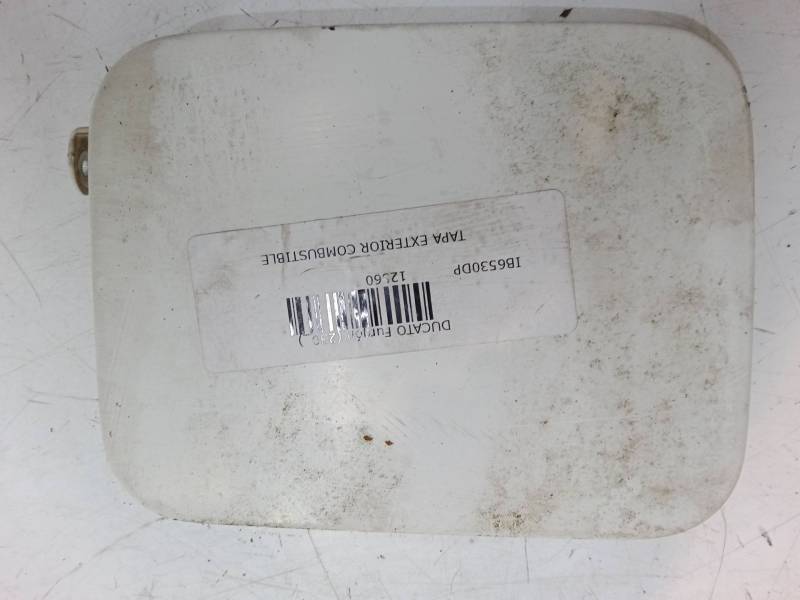 TAPA EXTERIOR COMBUSTIBLE 