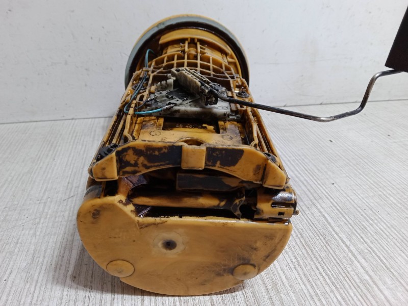 Recambio de aforador para audi a3 (8p1) 1.9 tdi referencia OEM IAM   