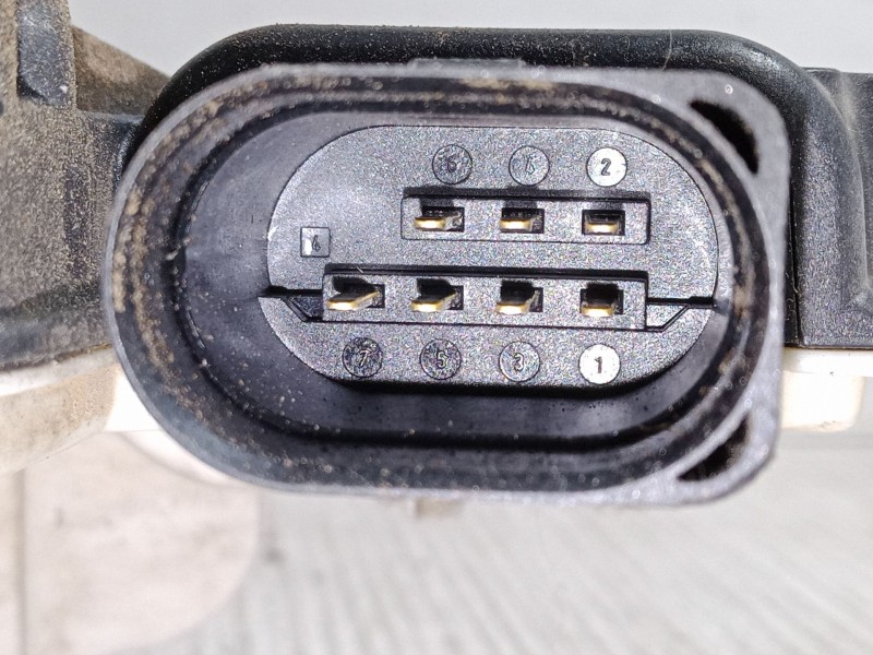 Recambio de cerradura puerta delantera derecha para seat ibiza iv (6j5, 6p1) 1.4 tdi referencia OEM IAM   