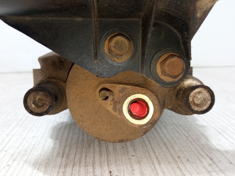 Recambio de pinza freno delantera derecha para volkswagen polo iii (6n1) 45 1.0 referencia OEM IAM 1H0615194B  