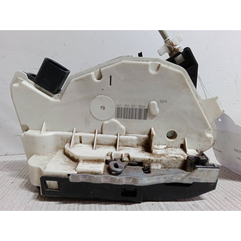 Recambio de cerradura puerta delantera izquierda para seat ibiza iv (6j5, 6p1) 1.4 tdi referencia OEM IAM 5N1837016A  