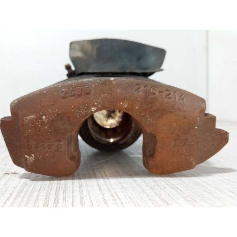 Recambio de pinza freno delantera derecha para volkswagen polo iii (6n1) 45 1.0 referencia OEM IAM 1H0615194B  