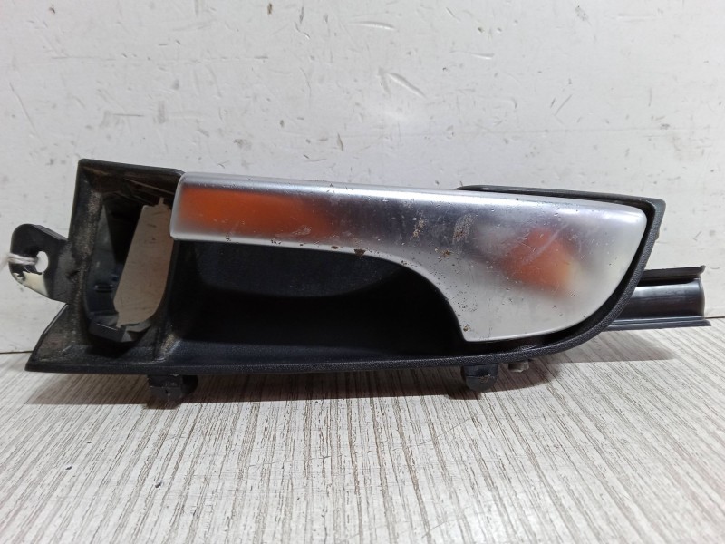 Recambio de maneta interior puerta delantera izquierda para audi a3 (8p1) 1.9 tdi referencia OEM IAM   
